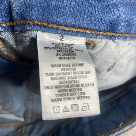 Curvy Hi-Rise Mini Shots - Picture 4 of 4